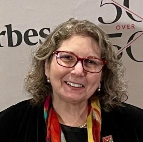 Headshot of Marcie Roth